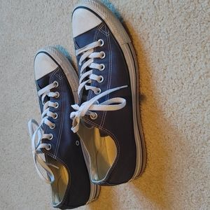 Navy blue converse